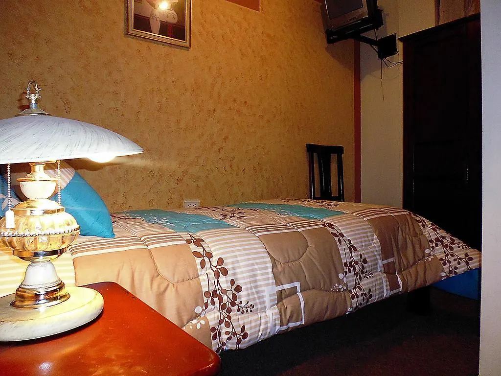 Hostal La Terraza Quito 0*,