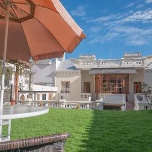 Casona 1914 - Gothic Cathedral View Rooftop Bed & Breakfast